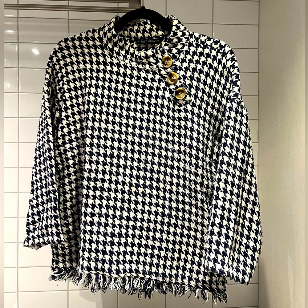 Zara Woman navy and white houndstooth sweater